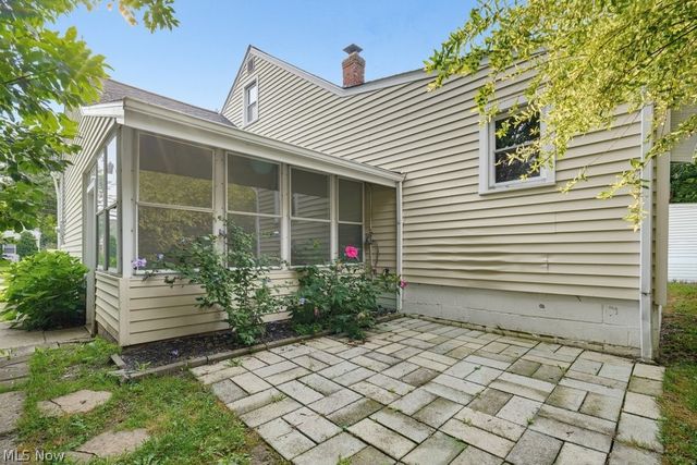 1628 Parker Drive, Mayfield Heights, OH 44124