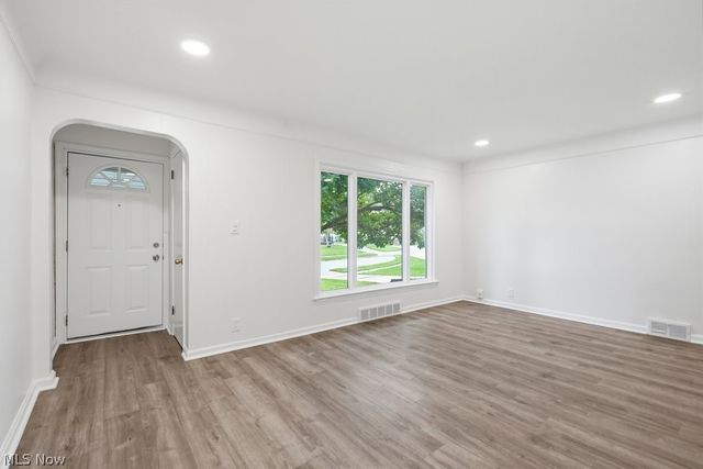 1628 Parker Drive, Mayfield Heights, OH 44124