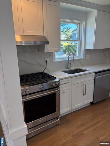 91 Columbus Drive, Tenafly, NJ 07670
