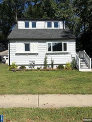 91 Columbus Drive, Tenafly, NJ 07670