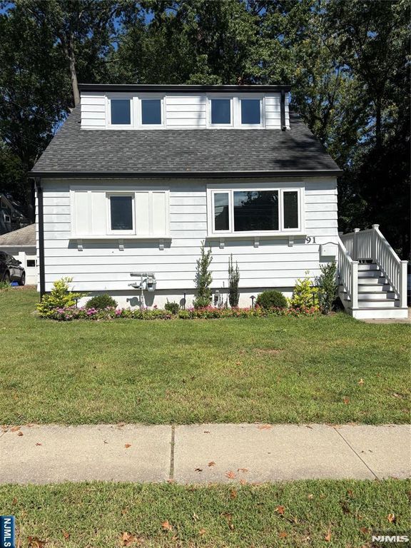 91 Columbus Drive, Tenafly, NJ 07670