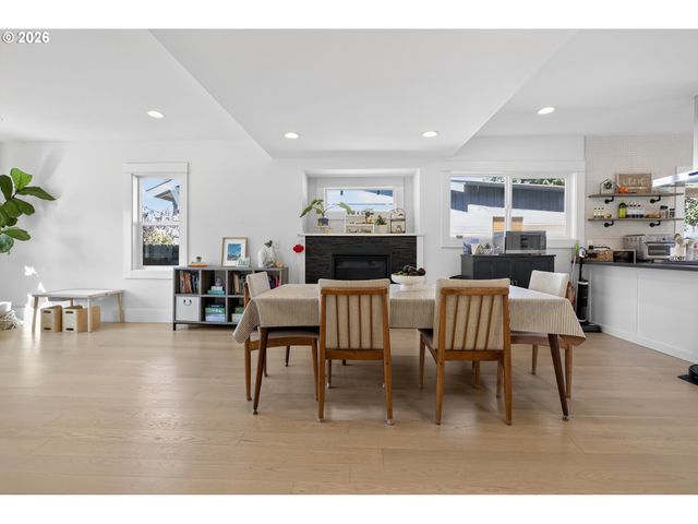 3344 Ne 74TH Ave, Portland, OR 97213