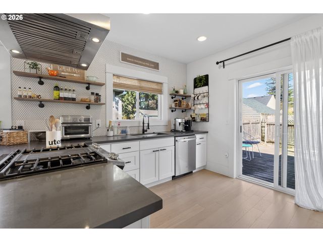 3344 Ne 74TH Ave, Portland, OR 97213