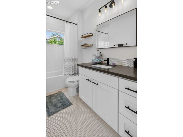 3344 Ne 74TH Ave, Portland, OR 97213