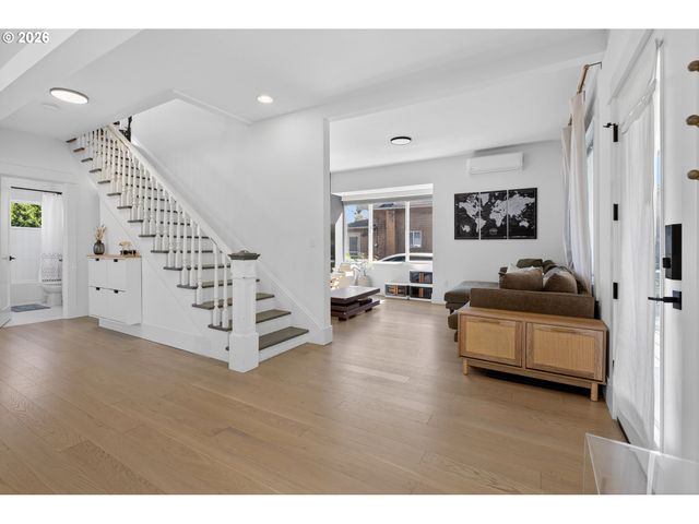 3344 Ne 74TH Ave, Portland, OR 97213