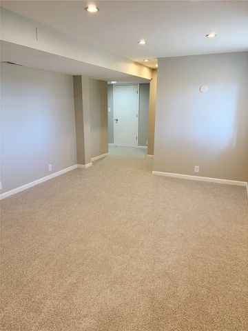 4458 Ashley Park Drive, West Des Moines, IA 50265