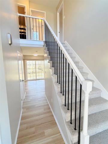 4458 Ashley Park Drive, West Des Moines, IA 50265