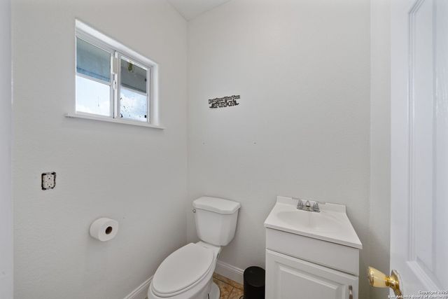 4495 N Sh 16, Jourdanton, TX 78026