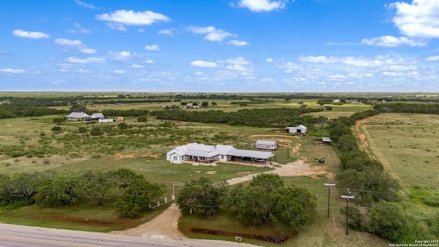 4495 N Sh 16, Jourdanton, TX 78026