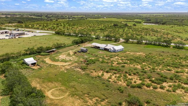 4495 N Sh 16, Jourdanton, TX 78026