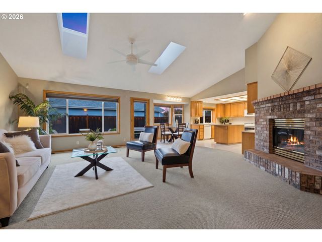 3105 WOLF MEADOWS Ln, Eugene, OR 97408