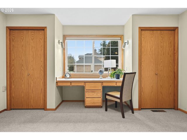 3105 WOLF MEADOWS Ln, Eugene, OR 97408