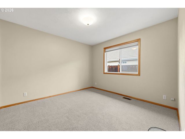 3105 WOLF MEADOWS Ln, Eugene, OR 97408