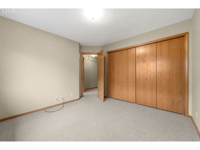 3105 WOLF MEADOWS Ln, Eugene, OR 97408