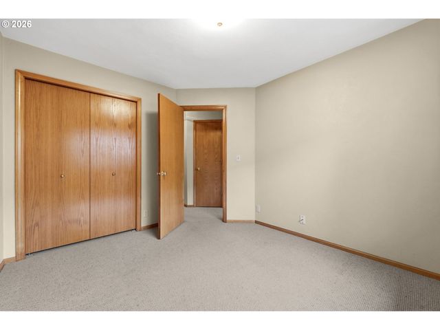 3105 WOLF MEADOWS Ln, Eugene, OR 97408