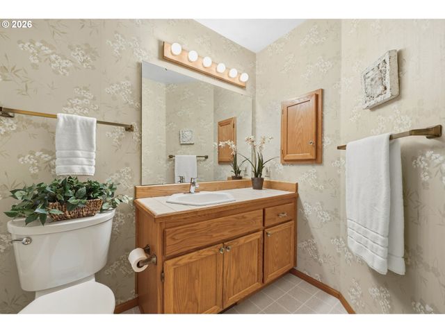 3105 WOLF MEADOWS Ln, Eugene, OR 97408