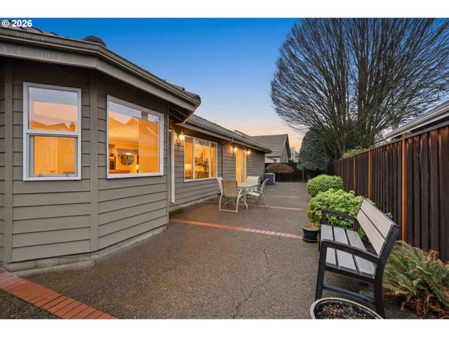 3105 WOLF MEADOWS Ln, Eugene, OR 97408