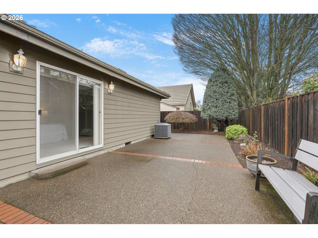 3105 WOLF MEADOWS Ln, Eugene, OR 97408