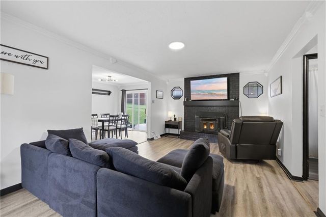 17705 E 28th Street S, Independence, MO 64057