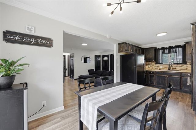 17705 E 28th Street S, Independence, MO 64057