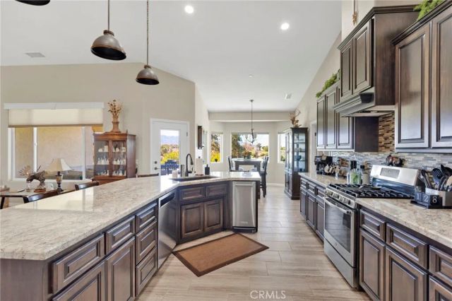8140 Heartland, Oak Hills, CA 92344
