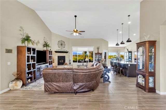 8140 Heartland, Oak Hills, CA 92344