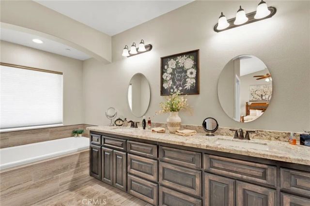 8140 Heartland, Oak Hills, CA 92344