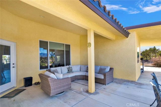 8140 Heartland, Oak Hills, CA 92344