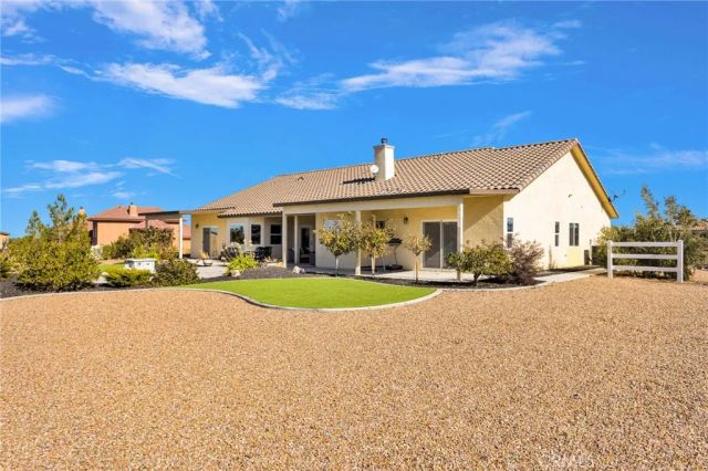 8140 Heartland, Oak Hills, CA 92344