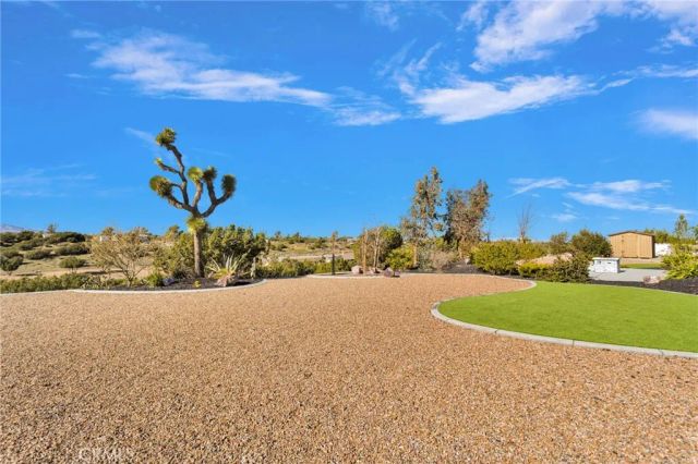 8140 Heartland, Oak Hills, CA 92344