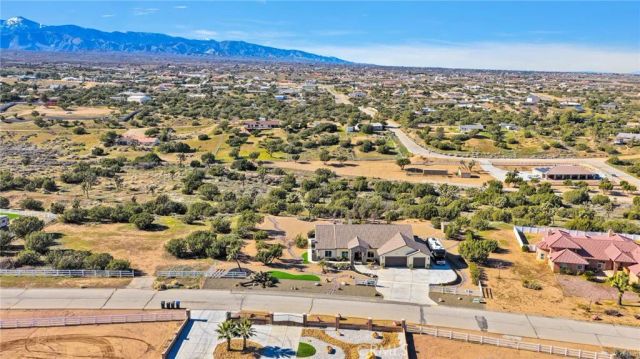 8140 Heartland, Oak Hills, CA 92344