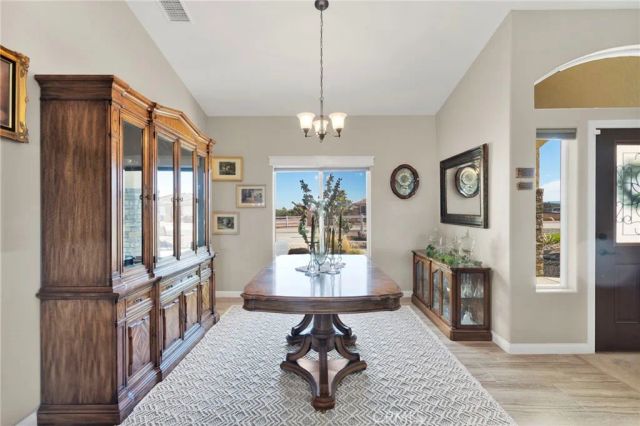 8140 Heartland, Oak Hills, CA 92344
