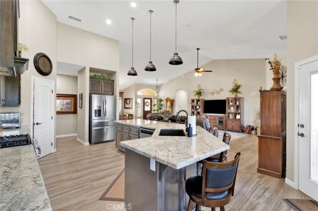 8140 Heartland, Oak Hills, CA 92344