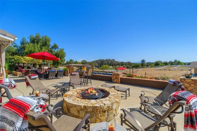 19315 Avenida Cordoba, Murrieta, CA 92562