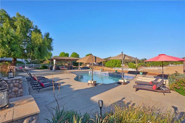 19315 Avenida Cordoba, Murrieta, CA 92562