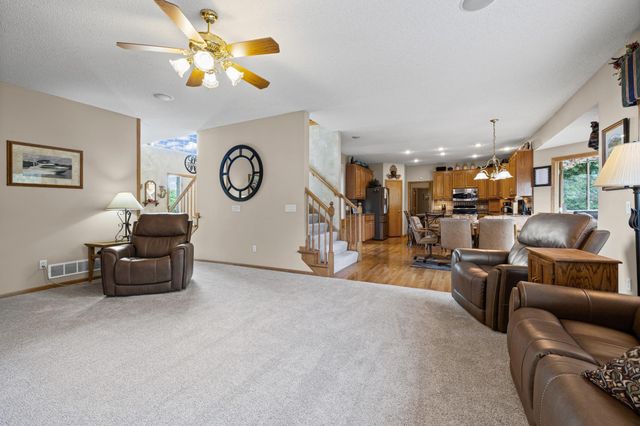 12101 Jasper Lane, Eden Prairie, MN 55347