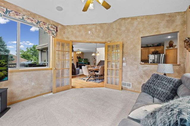 12101 Jasper Lane, Eden Prairie, MN 55347
