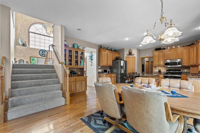 12101 Jasper Lane, Eden Prairie, MN 55347