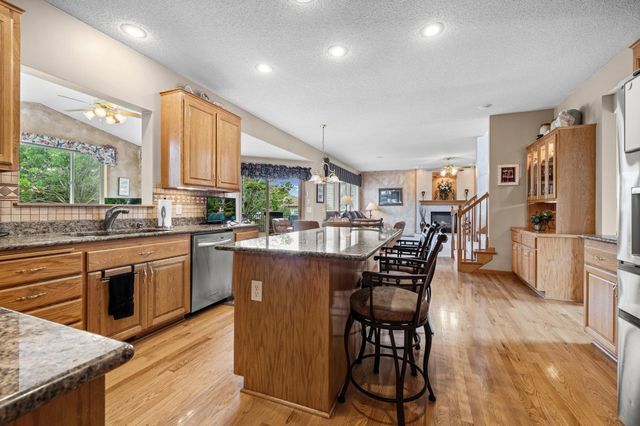 12101 Jasper Lane, Eden Prairie, MN 55347