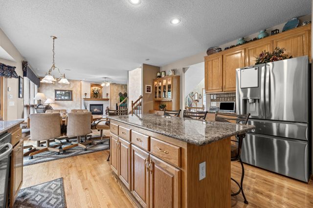 12101 Jasper Lane, Eden Prairie, MN 55347