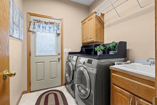 12101 Jasper Lane, Eden Prairie, MN 55347