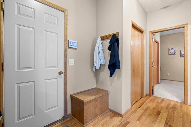 12101 Jasper Lane, Eden Prairie, MN 55347