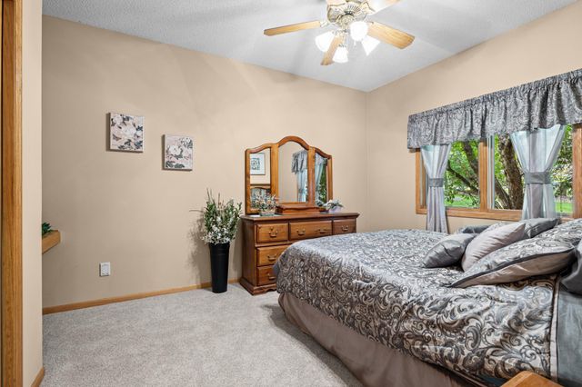 12101 Jasper Lane, Eden Prairie, MN 55347