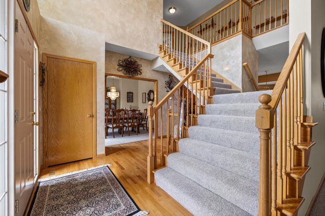12101 Jasper Lane, Eden Prairie, MN 55347