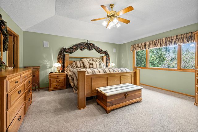 12101 Jasper Lane, Eden Prairie, MN 55347