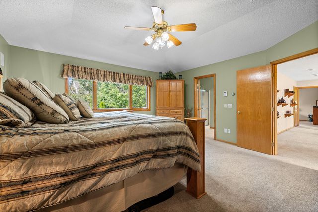 12101 Jasper Lane, Eden Prairie, MN 55347