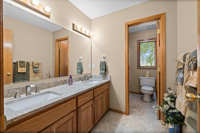12101 Jasper Lane, Eden Prairie, MN 55347