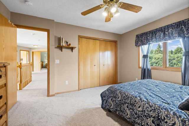12101 Jasper Lane, Eden Prairie, MN 55347