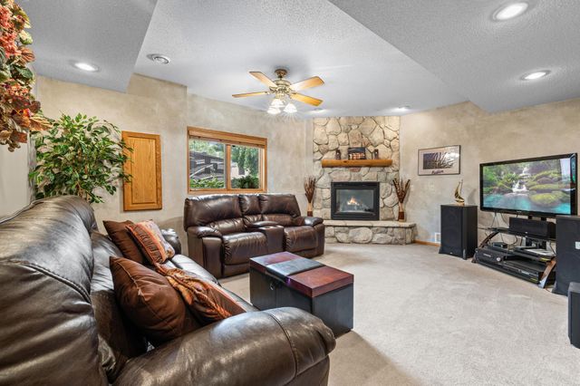 12101 Jasper Lane, Eden Prairie, MN 55347