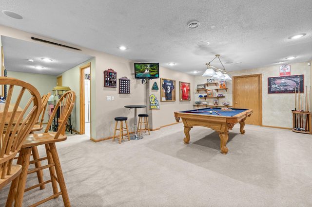 12101 Jasper Lane, Eden Prairie, MN 55347